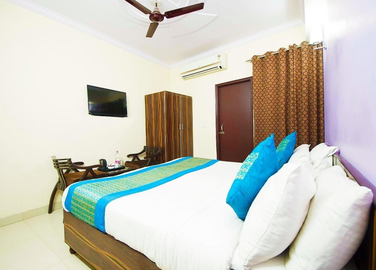 Airport Hotel Green Heights Yeni Delhi Dış mekan fotoğraf